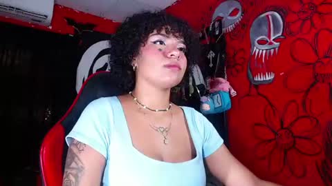 Trixie hot 3 online show from July 19, 1:35 pm