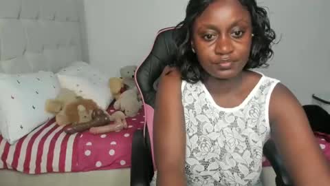 Snapshot of trizzytariaa chatting on January 28, 6:17 pm Taria online show from January 28, 6:17 pm