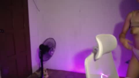 Ash online show from November 17, 2:12 am