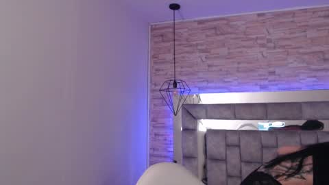   online show from February 13, 12:32 pm