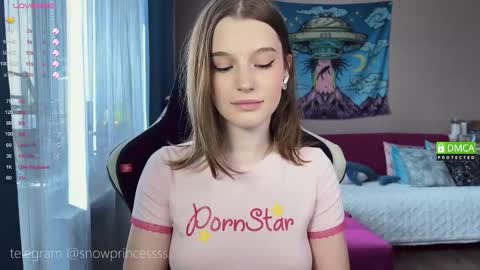 Snapshot of tsukuemi_no_mikoto chatting on September 17, 4:54 am Sonya on vacation until online show from September 17, 4:54 am