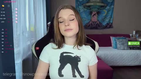 Snapshot of tsukuemi_no_mikoto chatting on September 16, 4:53 am Sonya on vacation until online show from September 16, 4:53 am