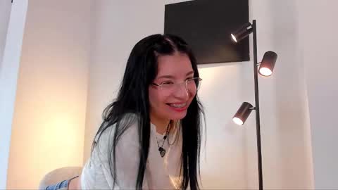 Tsuky online show from November 26, 6:09 pm