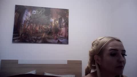 Snapshot of ttrnynela chatting on October 11, 9:03 am Ttrnynela online show from October 11, 9:03 am