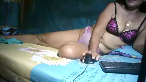 Snapshot of tuchmegently chatting on January 20, 11:32 pm Mae online show from January 20, 11:32 pm