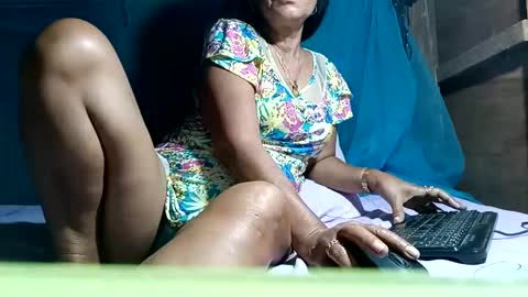 Snapshot of tuchmegently chatting on December 11, 9:12 pm Mae online show from December 11, 9:12 pm