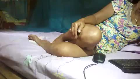 Snapshot of tuchmegently chatting on February 5, 11:39 pm Mae online show from February 5, 11:39 pm