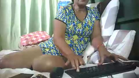 Snapshot of tuchmegently chatting on September 8, 11:26 pm Mae online show from September 8, 11:26 pm