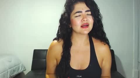 Snapshot of tuti_sex chatting on September 25, 1:48 am tuti online show from September 25, 1:48 am