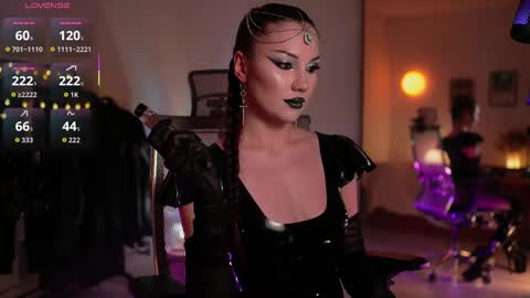 Miss Veth online show from March 28, 3:39 am