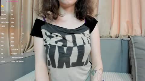 twannathidphy online show from March 26, 2:19 pm