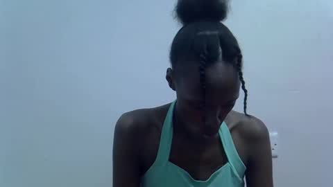 BABY TIA online show from November 1, 8:35 pm