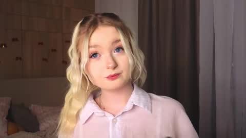 twinklefluff online show from January 16, 4:14 pm