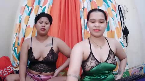 Lyn and lea online show from February 19, 11:36 pm