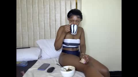 tyla_cerry online show from October 8, 5:12 am