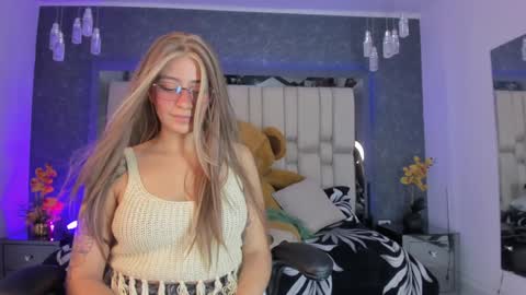Snapshot of tyla_demon chatting on January 24, 3:11 am TYLA online show from January 24, 3:11 am