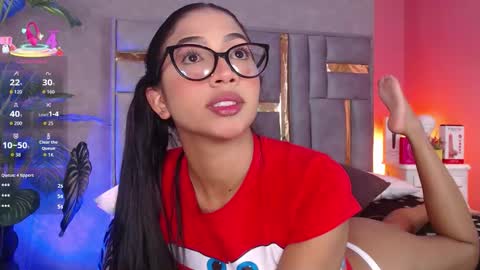 tyla_ks online show from February 11, 8:10 pm