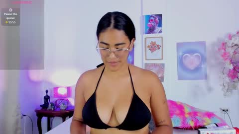 Snapshot of tyra_banksi chatting on October 6, 6:45 pm tyra   online show from October 6, 6:45 pm