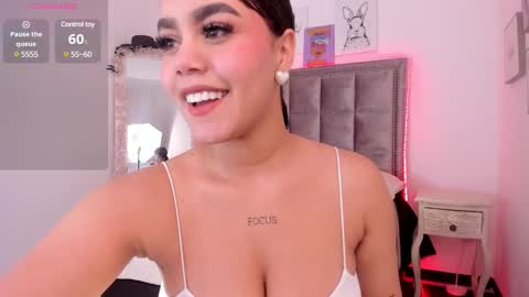Snapshot of tyra_malkova chatting on January 30, 7:59 pm Tyra online show from January 30, 7:59 pm