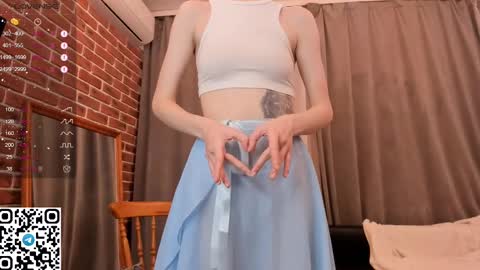 Snapshot of tyty_pupu chatting on March 8, 5:09 pm Christine 3 Next broadcast tomorrow at 2100 GMT 5 online show from March 8, 5:09 pm