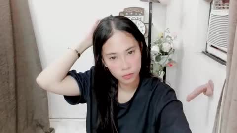 Snapshot of ube_halaya chatting on October 26, 7:37 am Rona online show from October 26, 7:37 am