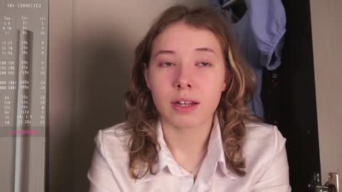 Lili online show from December 20, 8:12 pm