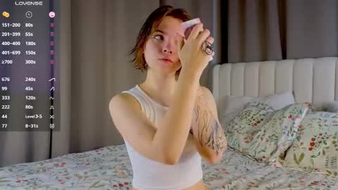 Snapshot of udeleclive chatting on October 16, 3:14 pm Polly online show from October 16, 3:14 pm