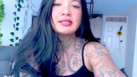 Franchesca  online show from December 17, 6:34 pm