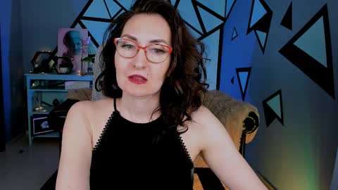 UnaTera online show from April 11, 9:13 am