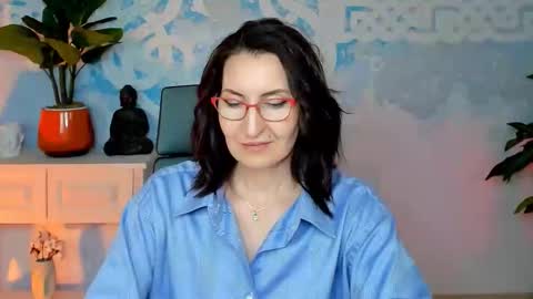 UnaTera online show from October 19, 6:04 am