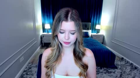 Snapshot of unforgettablalice chatting on September 12, 8:27 pm Alice online show from September 12, 8:27 pm