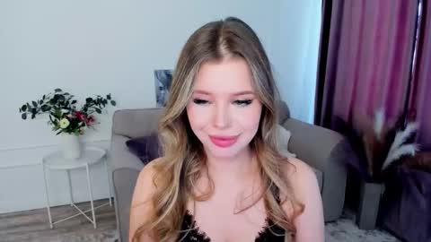 Snapshot of unforgettablalice chatting on September 25, 12:04 pm Alice online show from September 25, 12:04 pm