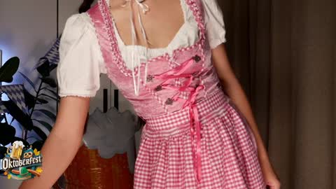 Snapshot of unicorngirl25 chatting on September 24, 8:13 am unicorngirl25 online show from September 24, 8:13 am