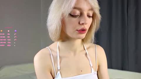 Snapshot of unknownstatus chatting on October 20, 3:09 am ShizukaShizuSHIZ online show from October 20, 3:09 am