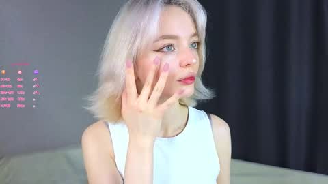 Snapshot of unknownstatus chatting on October 28, 3:12 am ShizukaShizuSHIZ online show from October 28, 3:12 am