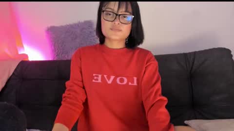 Snapshot of unu_nai chatting on March 2, 2:40 am new INSTA online show from March 2, 2:40 am