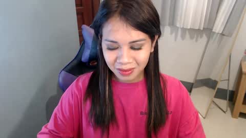 Vee online show from December 21, 2:19 am