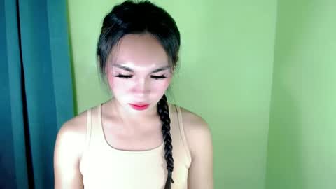 QUEENSY online show from February 14, 5:57 pm