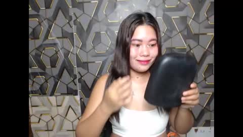 ur_prettychelsie18 online show from June 3, 6:46 pm