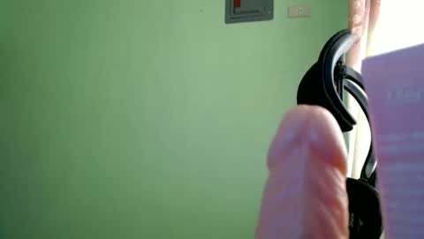 Snapshot of urasian_joy chatting on October 8, 3:33 am urasian_joy online show from October 8, 3:33 am