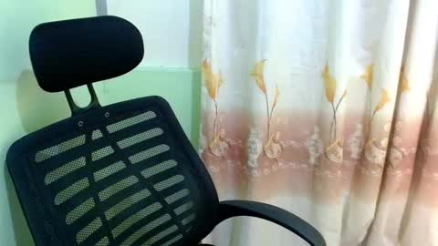 Snapshot of urasian_joy chatting on October 31, 10:41 am urasian_joy online show from October 31, 10:41 am