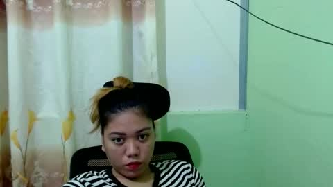 Snapshot of urasian_joy chatting on October 28, 9:59 am urasian_joy online show from October 28, 9:59 am