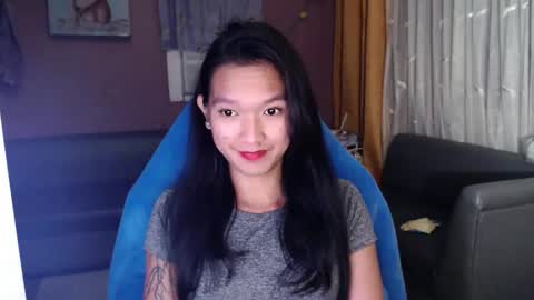 NEWRA  ALLISON online show from October 31, 8:24 pm