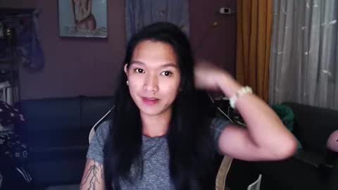 NEWRA  ALLISON online show from November 12, 10:08 pm