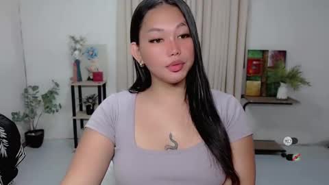 Megan dont forget to follow me and make me happy here when you join to my room  I am your megan loving and caring woman online show from December 23, 12:19 pm