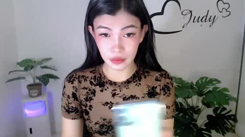 Snapshot of urasianpinayjudyxxx chatting on January 17, 3:12 am urasianpinayjudyxxx online show from January 17, 3:12 am