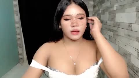Snapshot of urbabysofia0305 chatting on December 14, 2:31 pm Sofia online show from December 14, 2:31 pm