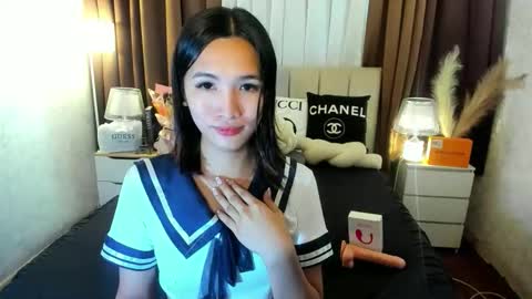 Snapshot of urblossom_princess chatting on October 15, 10:34 pm urblossom_princess online show from October 15, 10:34 pm