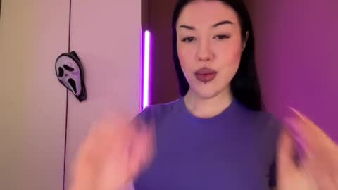 Snapshot of urdevilbaby chatting on November 2, 12:08 pm Margo online show from November 2, 12:08 pm