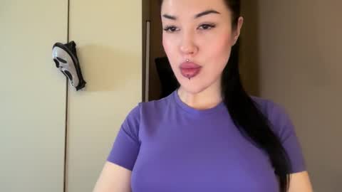 Snapshot of urdevilbaby chatting on October 28, 9:04 am Margo online show from October 28, 9:04 am